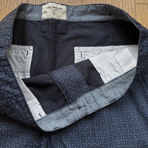 Men’s Navy Printed Stretch Twill Short NWOT Size 34 - Picture 2 of 5